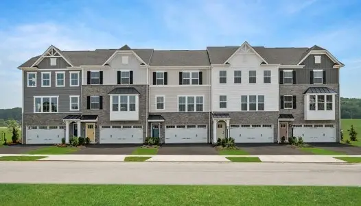 112 Lobenro Drive, Zelienople, PA 16063