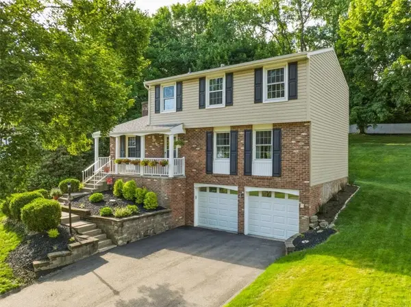 8063 Broadlawn Dr, Pittsburgh, PA 15237