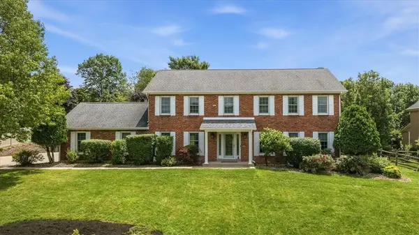 121 Northbrook Dr, Gibsonia, PA 15044