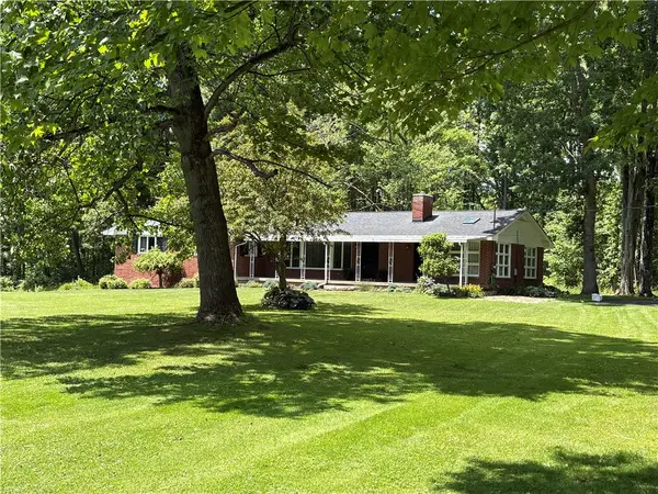 320 Cherry Hill, Greenville, PA 16125