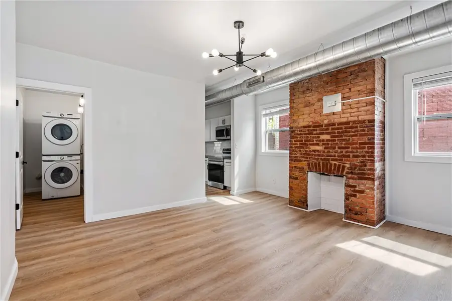 3206 Dobson St, Pittsburgh, PA 15219 - #2