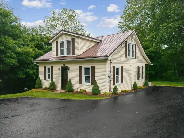617 Pacek Rd, Greensburg, PA 15601