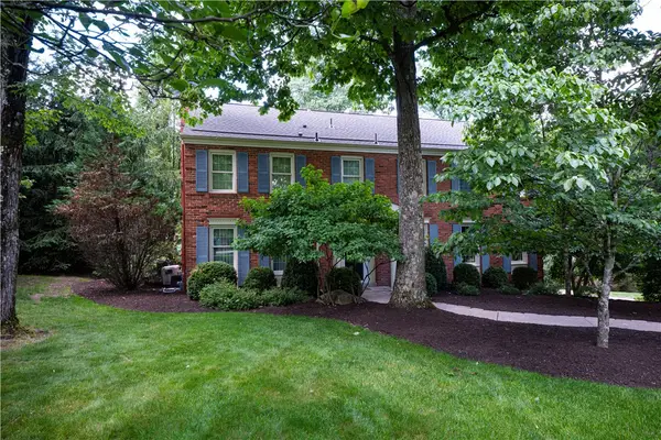 310 Wildberry Rd, Pittsburgh, PA 15238