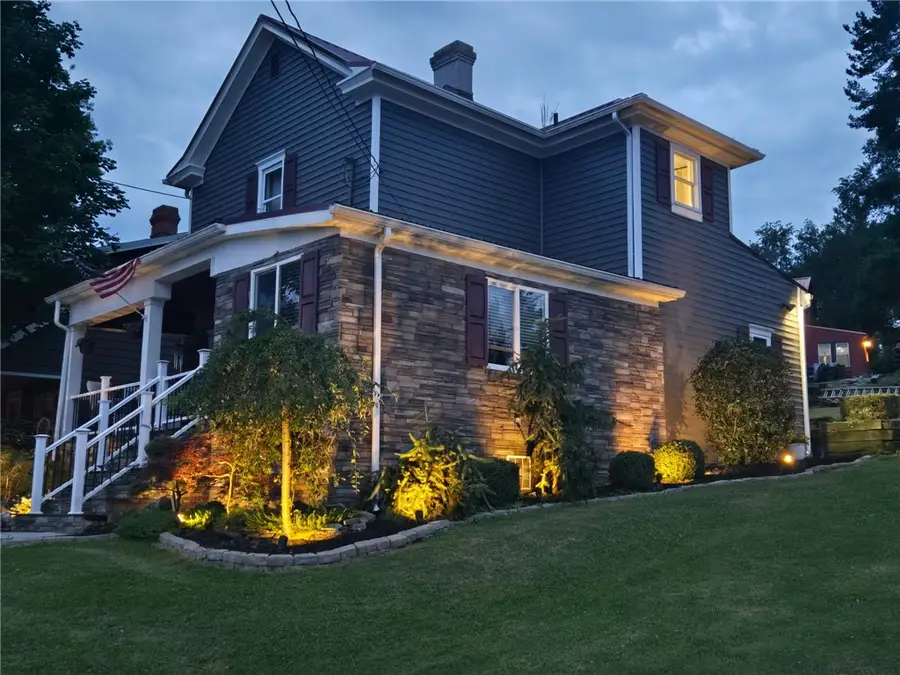 210 Piersol Ave, Bentleyville, PA 15314 - #2