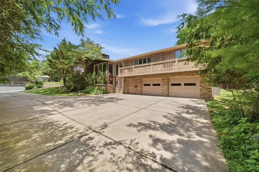 111 Doray Dr, Pittsburgh, PA 15237 - #3