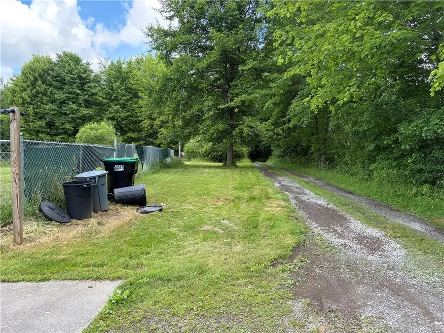 1370 Hoffman Ln, Hermitage, PA 16148 - #3