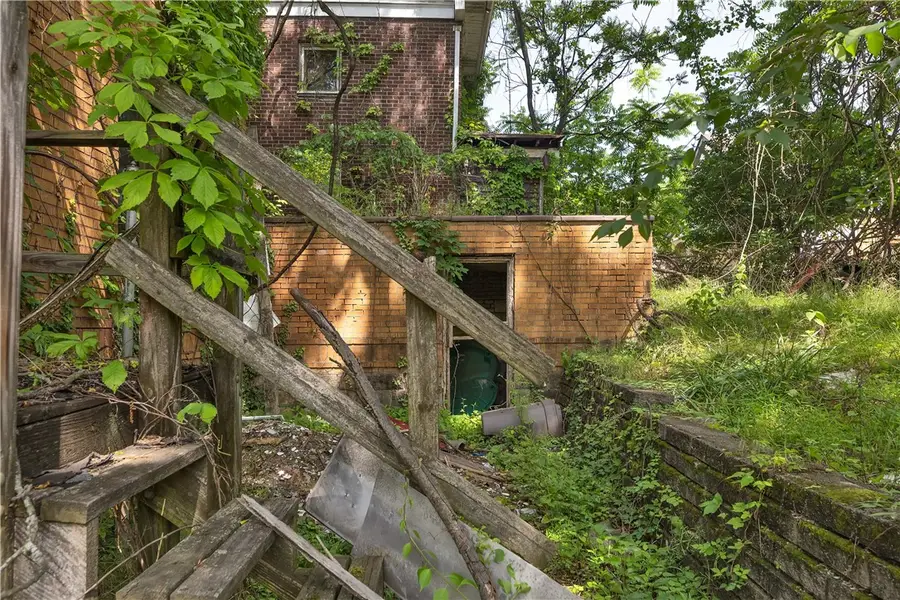 1529 Marie St, Pittsburgh, PA 15221 - #2