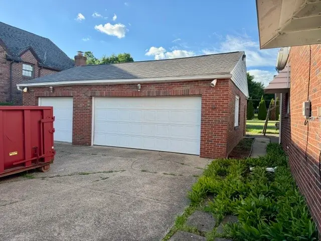 319 Sumner Ave, New Castle, PA 16105 - #3