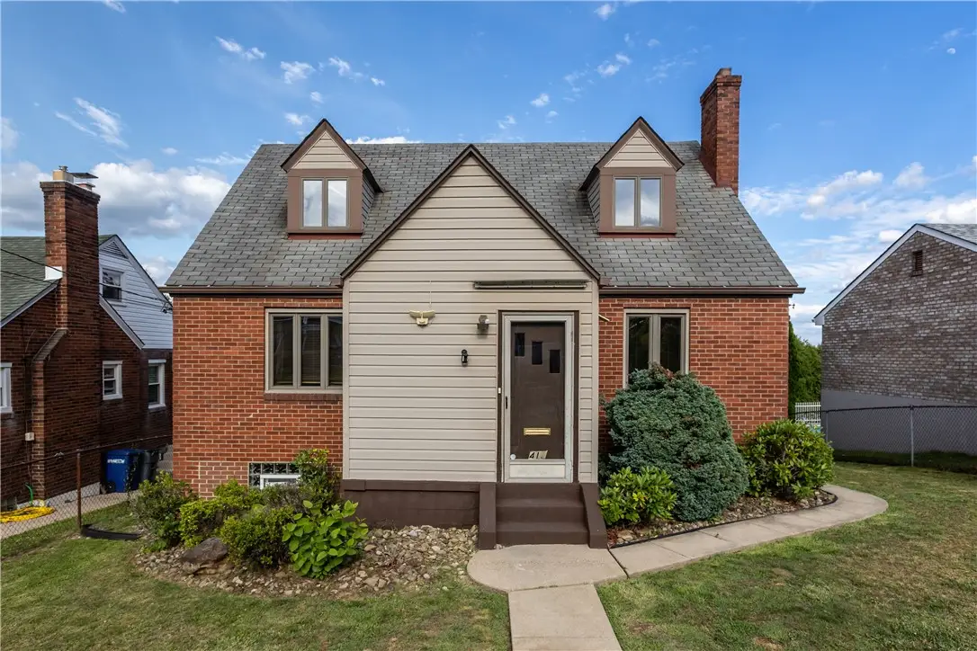 412 Phillips Ave, Stowe, PA 15136 - #1