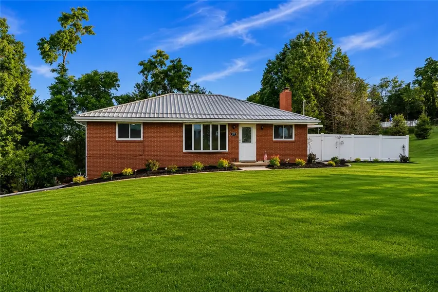27 Washington Ave, Hickory, PA 15340 - #2