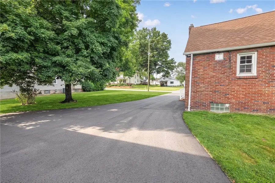 1424 Jackson Ave, New Castle, PA 16101 - #3