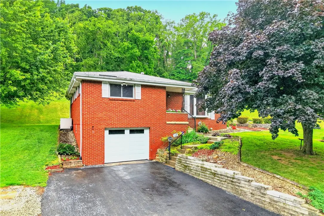 27 Barnhart Rd, Greensburg, PA 15601 - #1