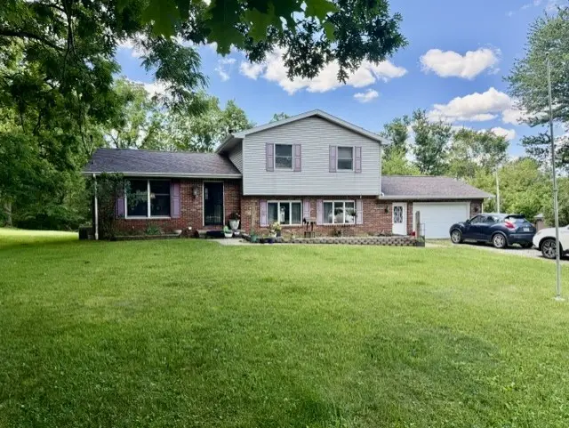1652 Frew Mill Rd, New Castle, PA 16101 - #1