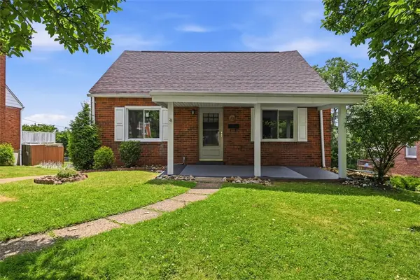 73 Clifford Dr, Pittsburgh, PA 15220