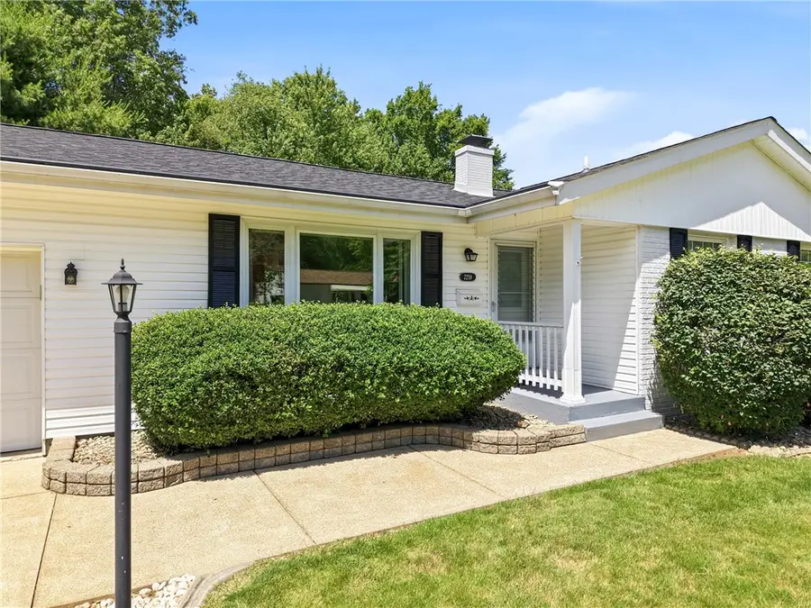 2259 Saratoga Dr, Hermitage, PA 16148 - #2