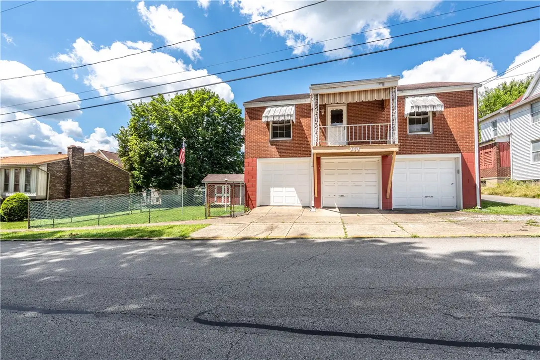 909 Horner St, Brackenridge, PA 15014 - #1