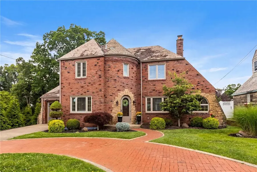 130 Crestview Dr, Pittsburgh, PA 15236 - #2