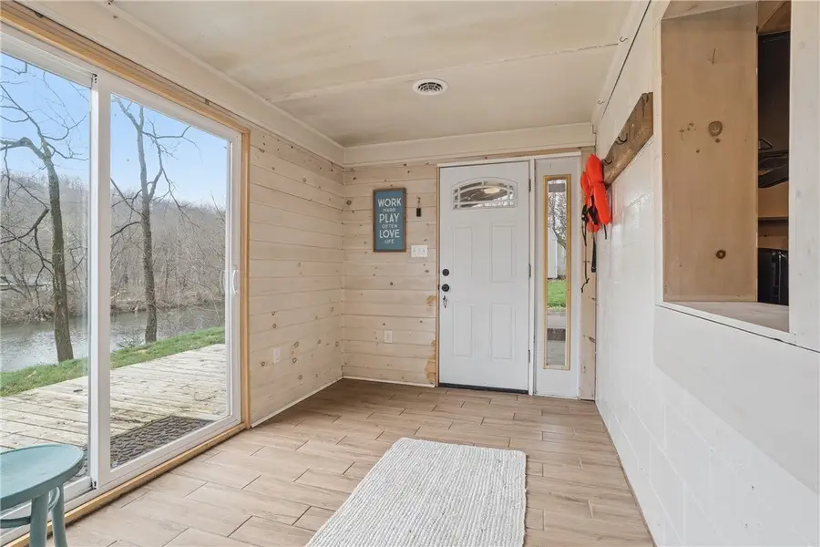 142 Twin Lakes Dr, Zelienople, PA 16063 - #3