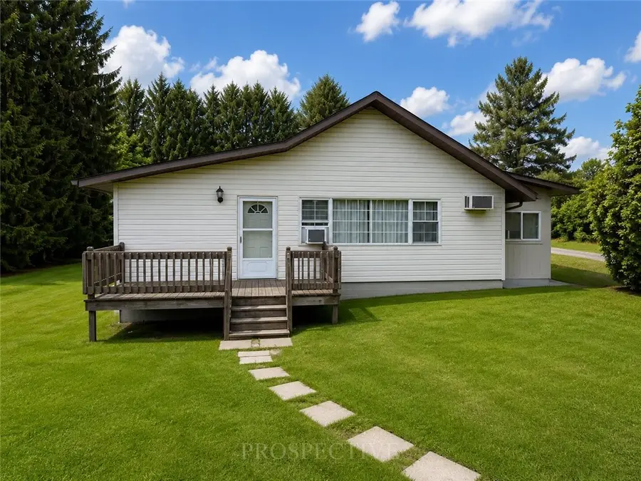 112 Schoolhouse Rd, Grindstone, PA 15442 - #2