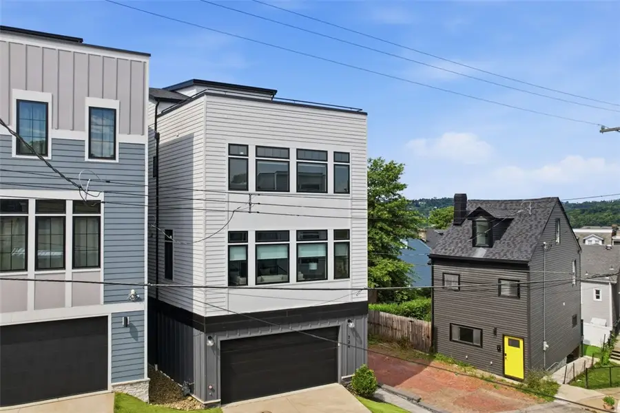 724 52nd St, Pittsburgh, PA 15201 - #2
