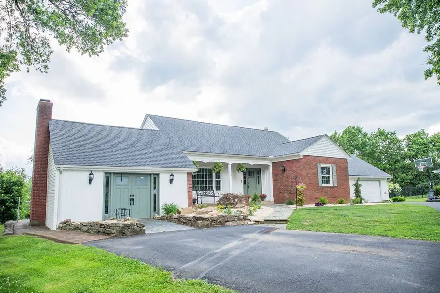 3 Coates Ln, Indiana, PA 15701 - #3