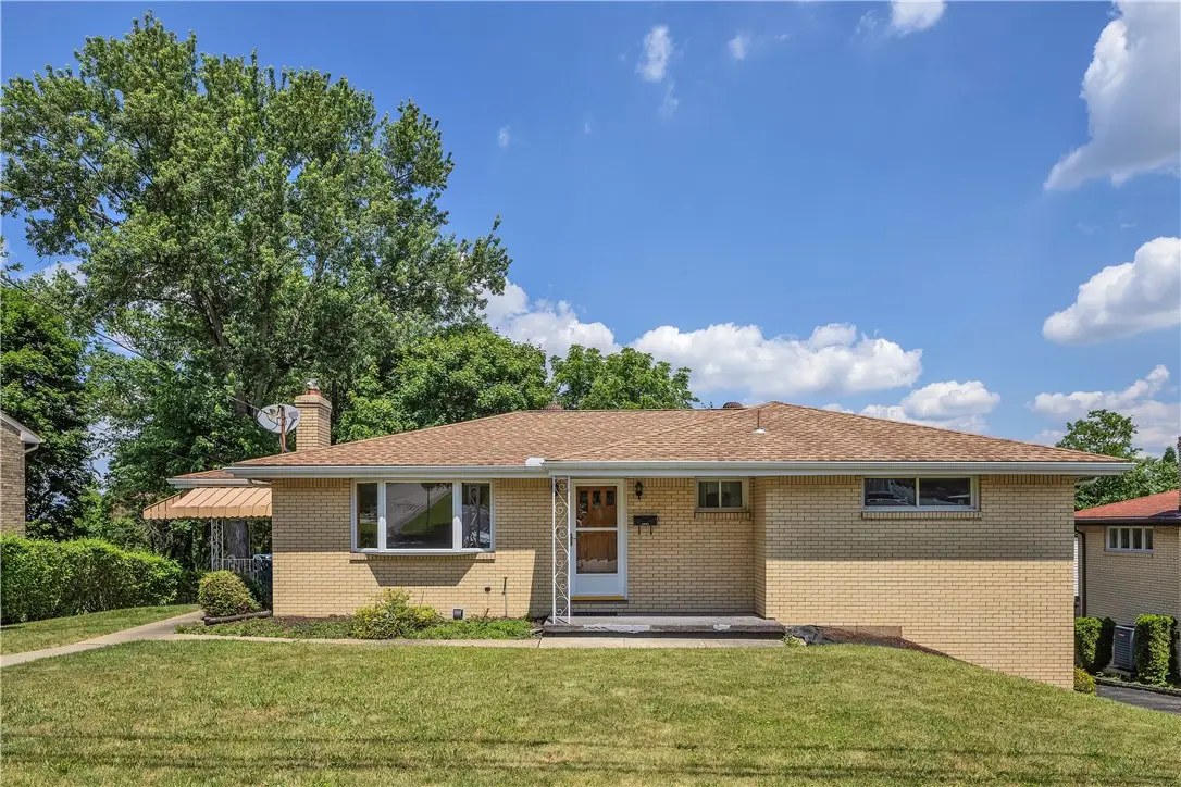 14001 Michael Dr, Irwin, PA 15642 - #1