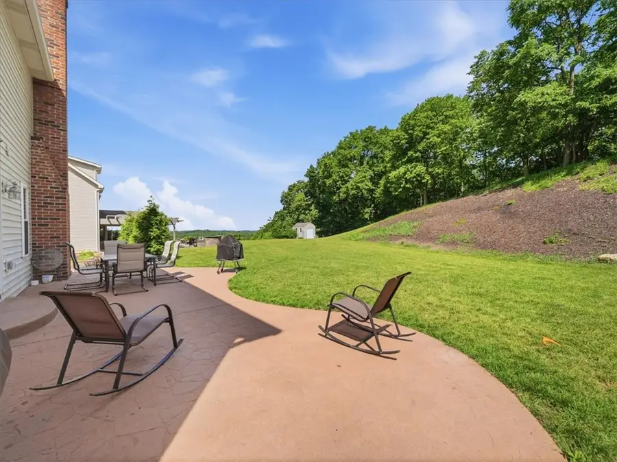 957 Douglas Dr, Pittsburgh, PA 15239 - #3
