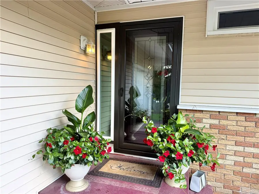 120 Clarksen Dr, New Castle, PA 16101 - #3