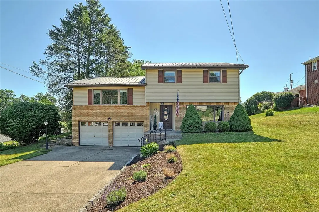 318 Smallwood Drive, Coraopolis, PA 15108 - #1