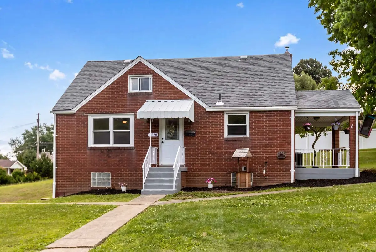 1376 Peterson Dr, Clairton, PA 15025 - #1