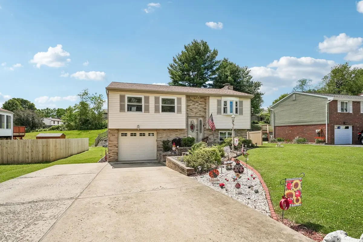 42 Fitch Ln. Lane, Greensburg, PA 15601 - #1