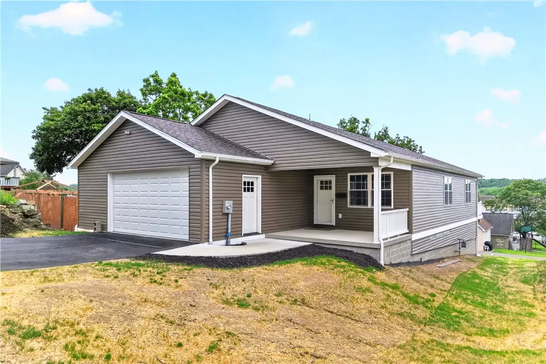 213 Reed Ave, Houston, PA 15342 - #1