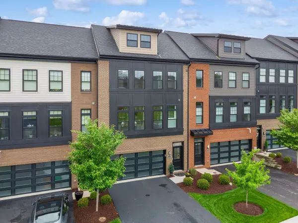 335 Azalea Dr., Venetia, PA 15367