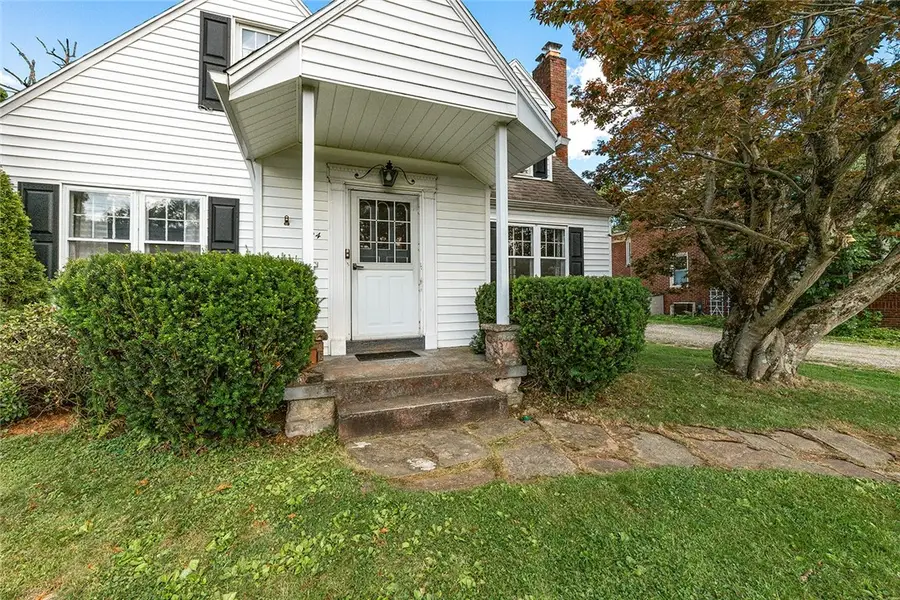 424 N Center St, Grove City, PA 16127 - #3