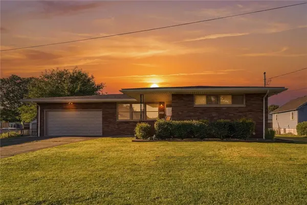1110 Graham St, Belle Vernon, PA 15012