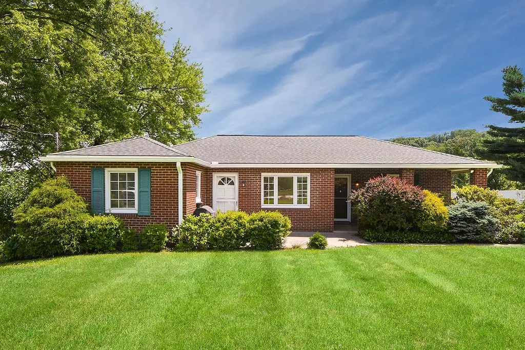 111 Cabin Ln, Pittsburgh, PA 15238 - #1