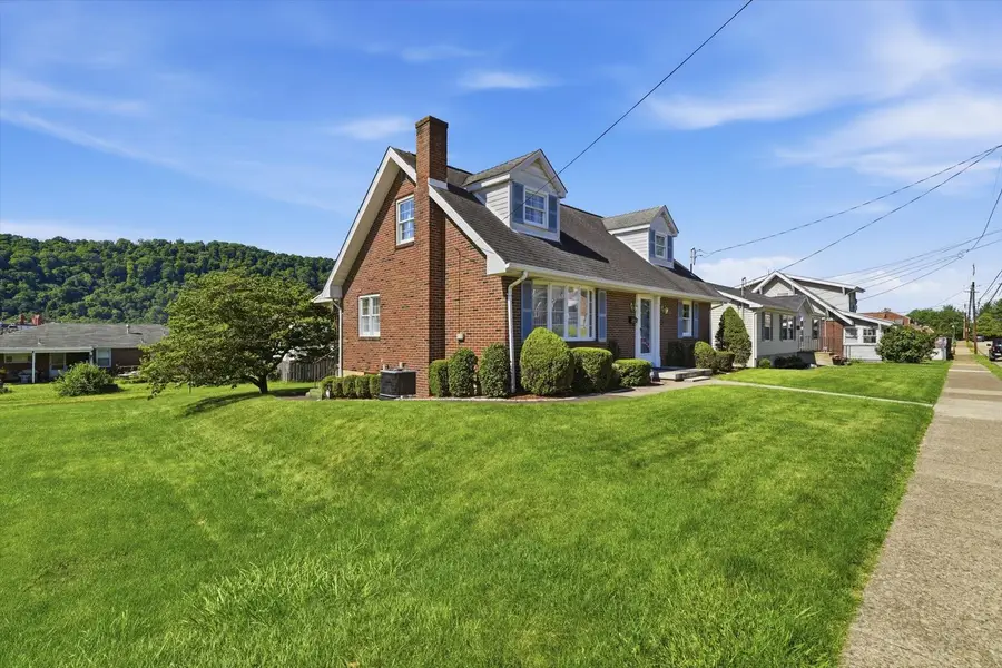 526 Lincoln Avenue, Springdale, PA 15144 - #3
