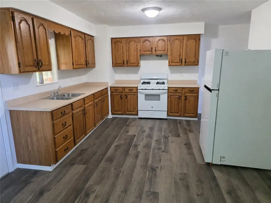 726 E 9th Ave, Homestead, PA 15120 - #2