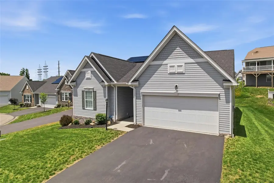 812 Curtman Ct, New Kensington, PA 15068 - #3