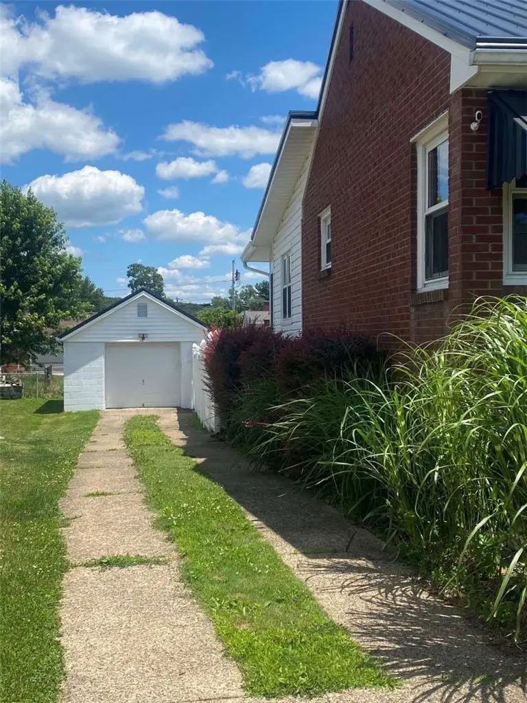 108 Federal St, Perryopolis, PA 15473 - #3