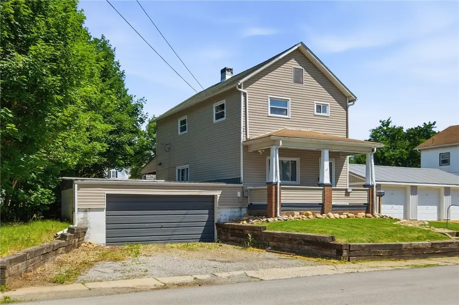 408 Wampum Ave, Ellwood City, PA 16117 - #3