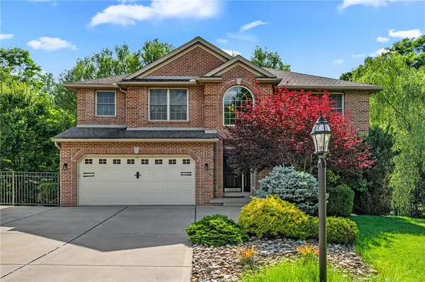 305 Daniela Dr, New Kensington, PA 15068