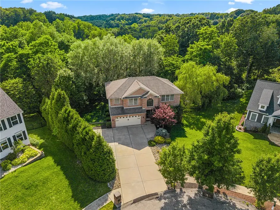 305 Daniela Dr, New Kensington, PA 15068 - #2
