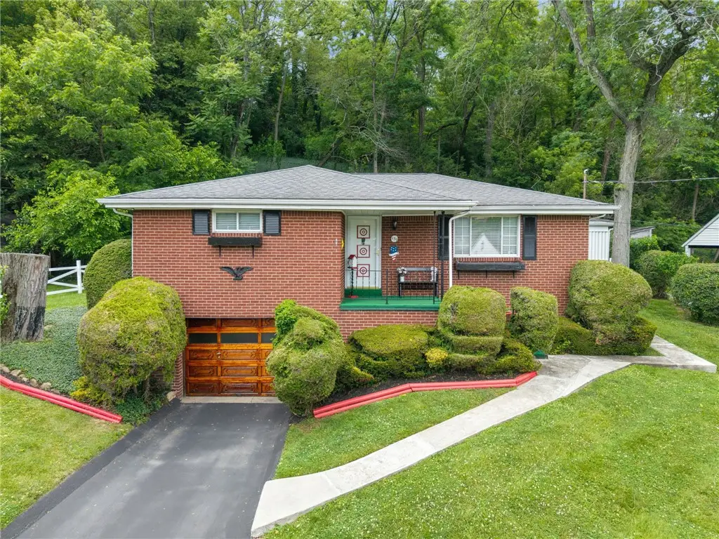 139 E Owens Ave, Derry, PA 15627 - #1