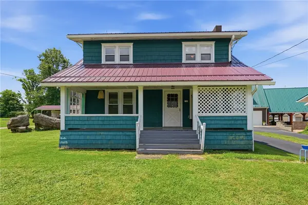 729 Mercer Rd, Greenville, PA 16125