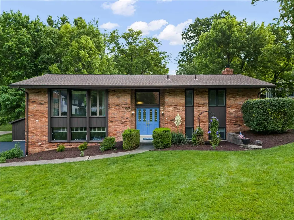 304 Clubview Drive, Canonsburg, PA 15317 - #1