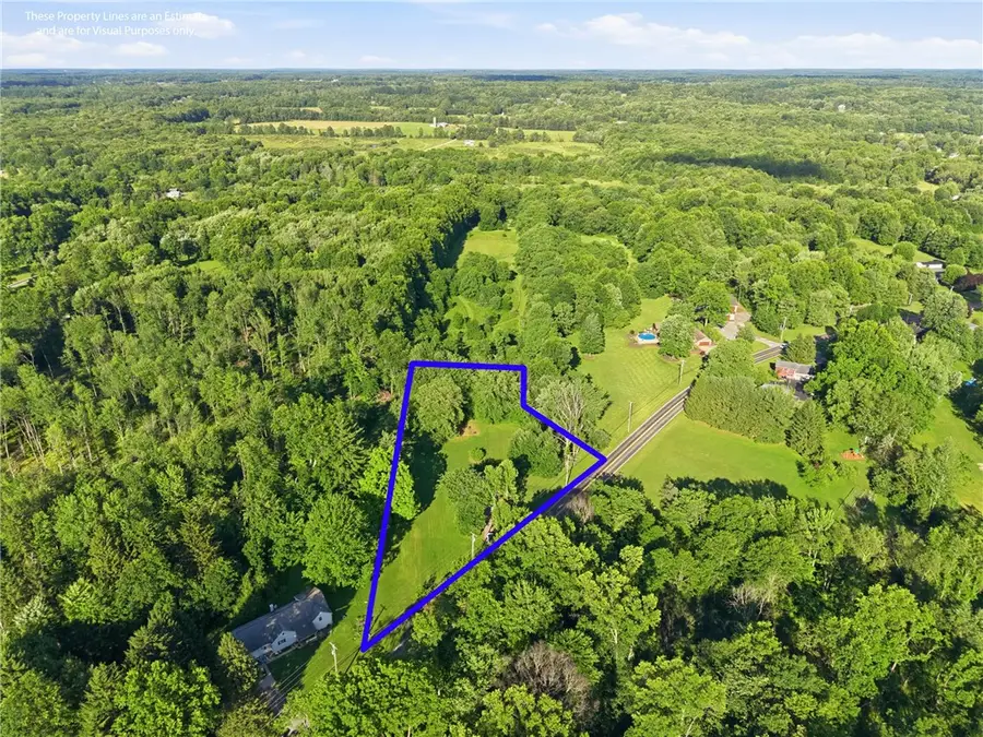 2375 S Keel Ridge Rd, Hermitage, PA 16148 - #2
