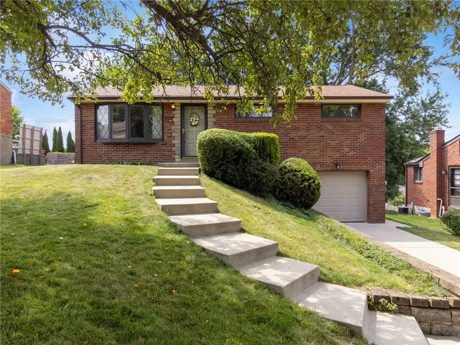 531 Lucy Dr, Pittsburgh, PA 15236 - #2