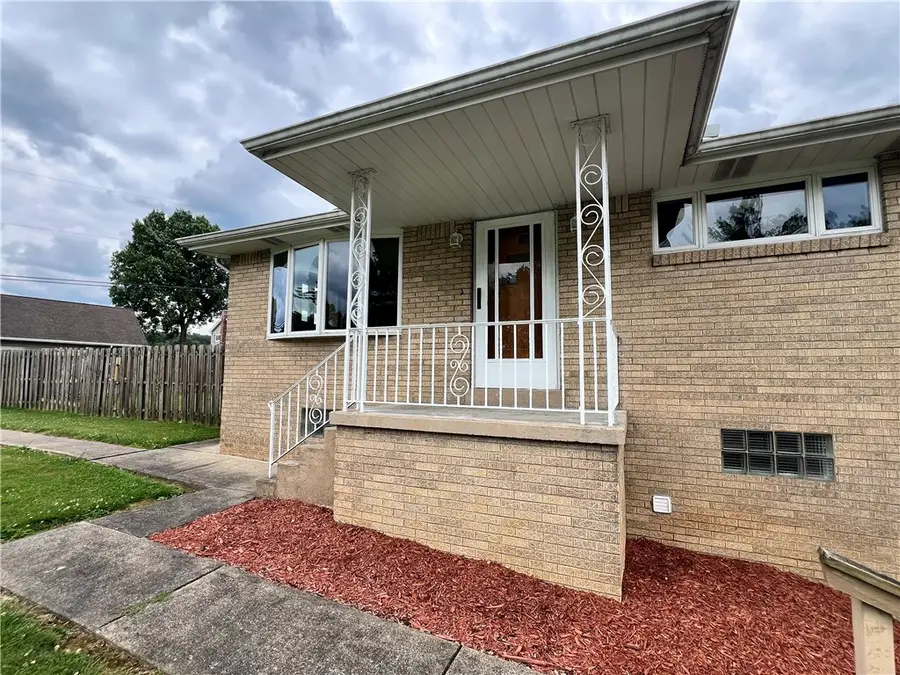 206 Clinton Dr, Herminie, PA 15637 - #3