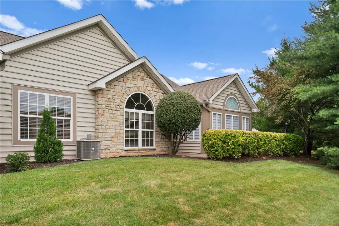 1701 Heather Heights Dr, Crescent, PA 15046 - #1